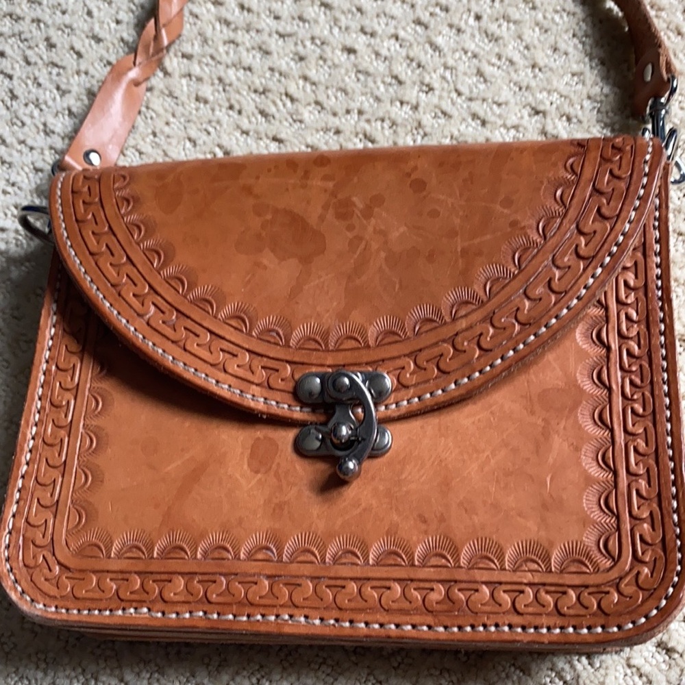 Elegant Tan Crossbody Bag